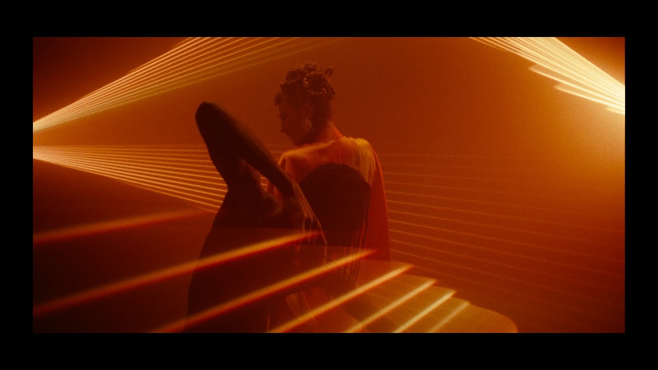 Synne Sanden - Like Neon (official music video)