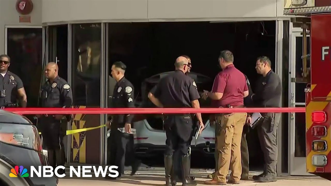 Three dead after driver crashes into Los Angeles grocery store