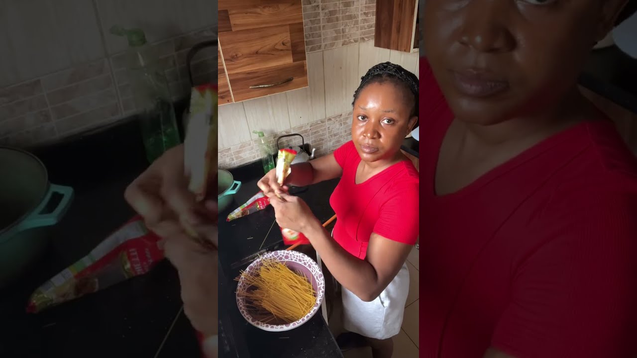Delicious spaghetti 😋 #cookingvideo #foodshorts #spaghetti 