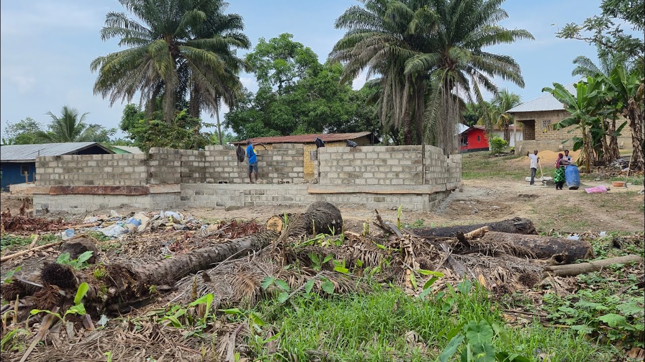 The walls are going up, Day 11 #Gbarnga, Bong County, Liberia🇱🇷