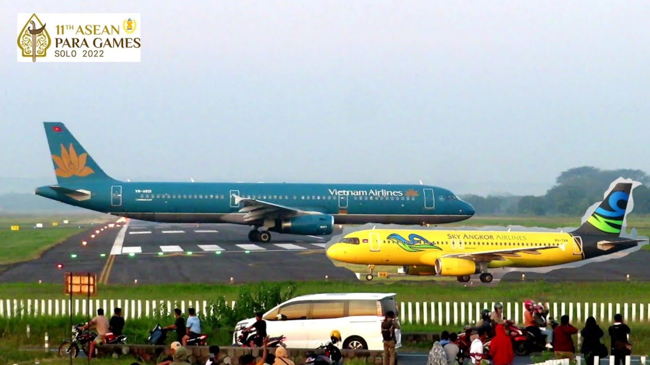 Watching Plane Take Off & Landing at Adi Soemarmo International Airport, ASEAN PARA GAMES 2022