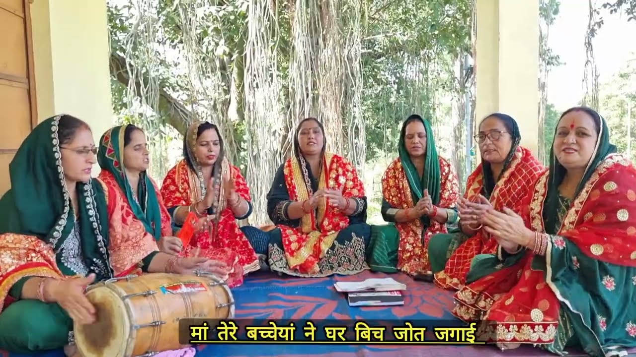 #bhajan #navratri 🚩अष्टमी स्पैशल 🌷मां  तेरे बच्चेयां ने घर बिच जोत जगाई #kirtan With Lyrics 🙏🏻
