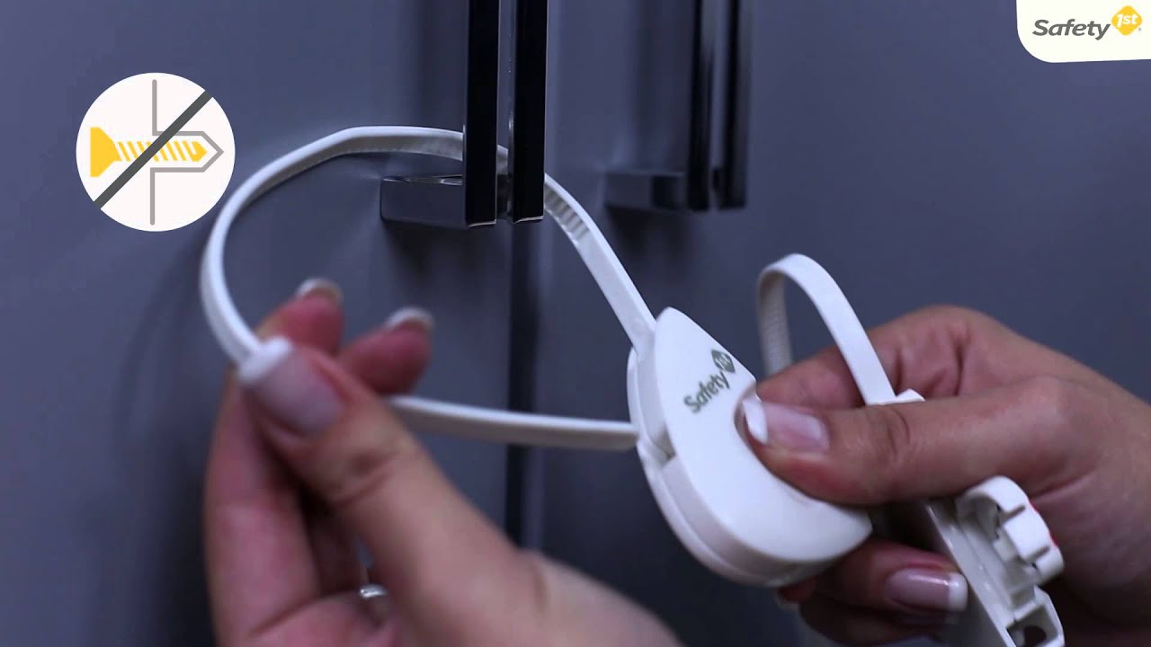 Safety 1st | How to use Handle flex lock safety accessory