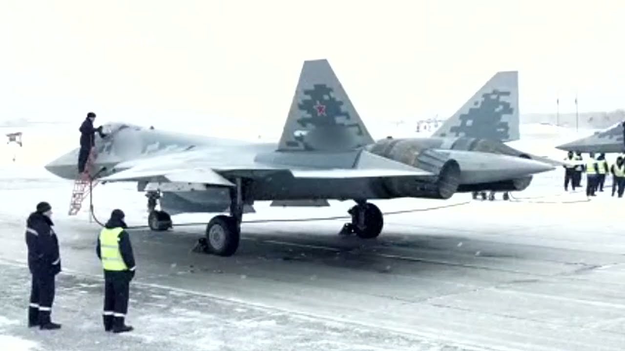 Выпуск самолетов Су-57 увеличат в России, озвучены планы