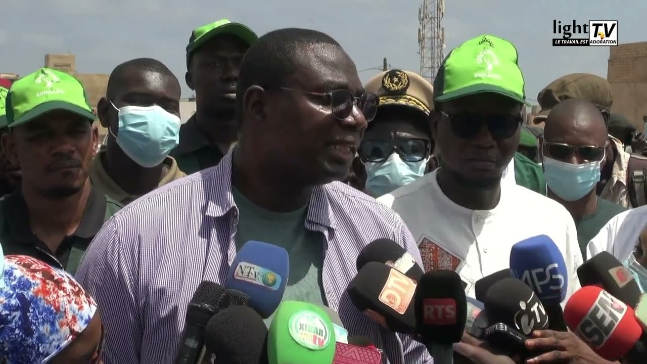 Visite du ministre de l'assainissement à la décharge de Mbeubeuss