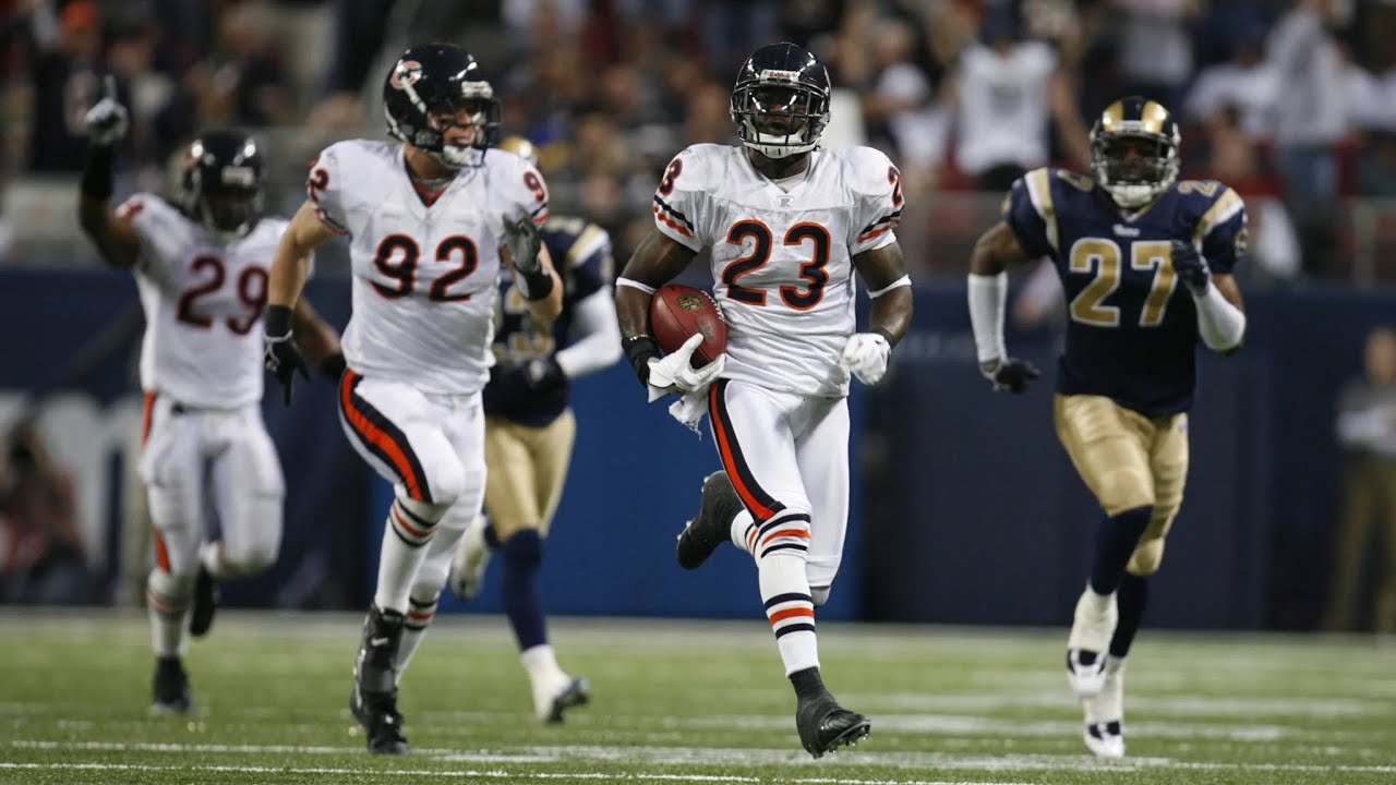 Devin Hester return 2 kickoffs and sets an NFL Record 2006 vs Rams (4K)