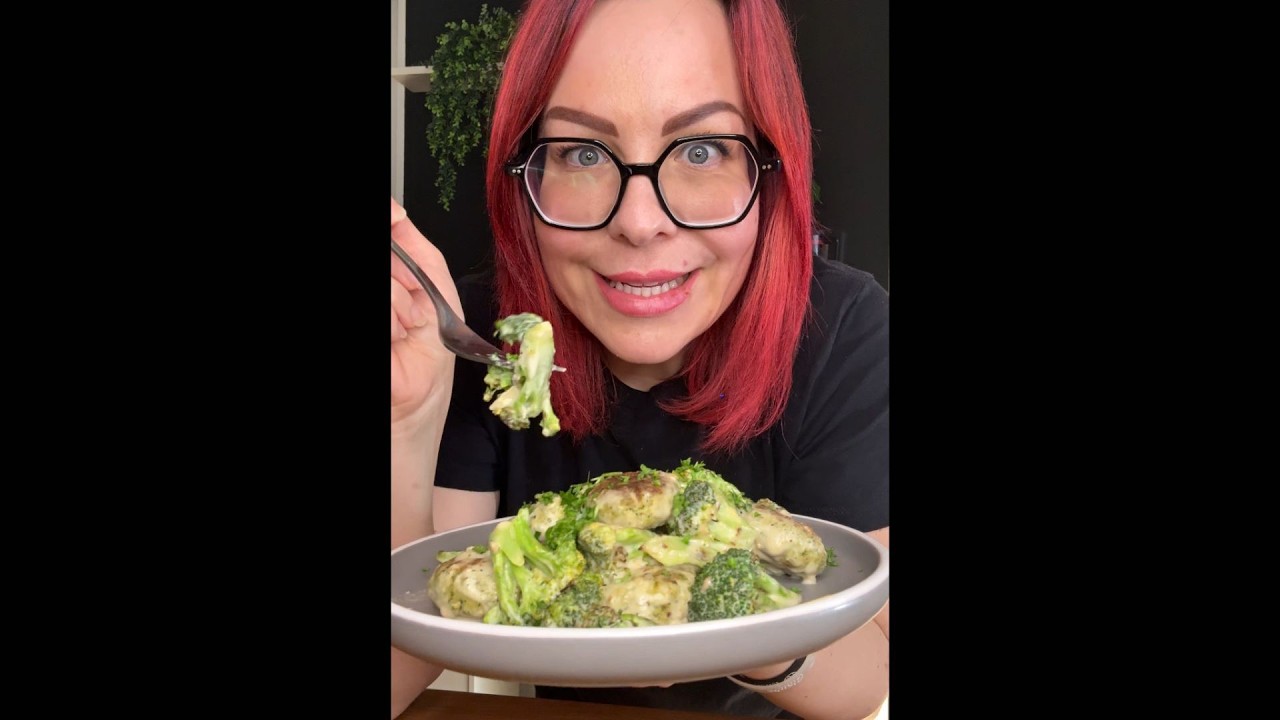 Low-Carb Brokkoli-Gnocchi mit cremiger Zitronen-Soße | glutenfrei & besser als das Original