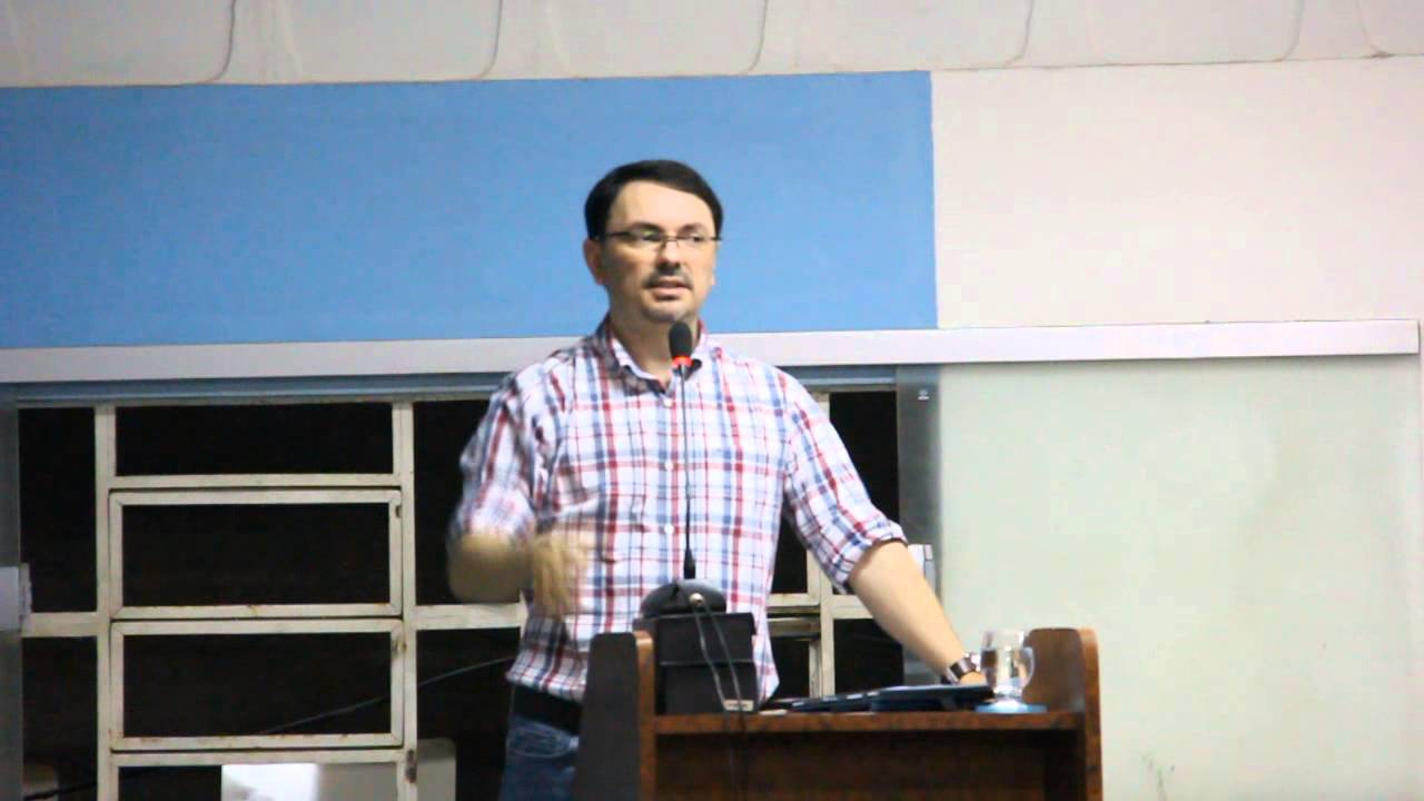 Rossandro Klinjey - Tema: Deus nos Abandona?