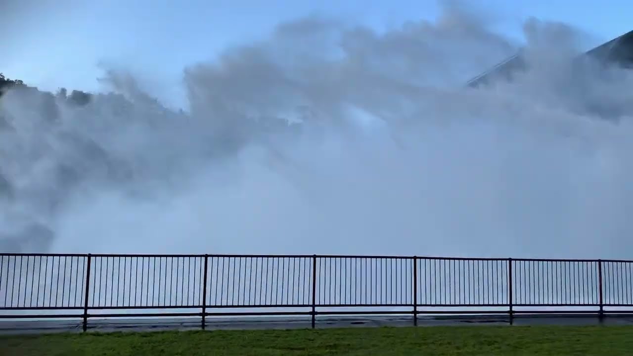 Tinaroo Falls Dam - Queensland