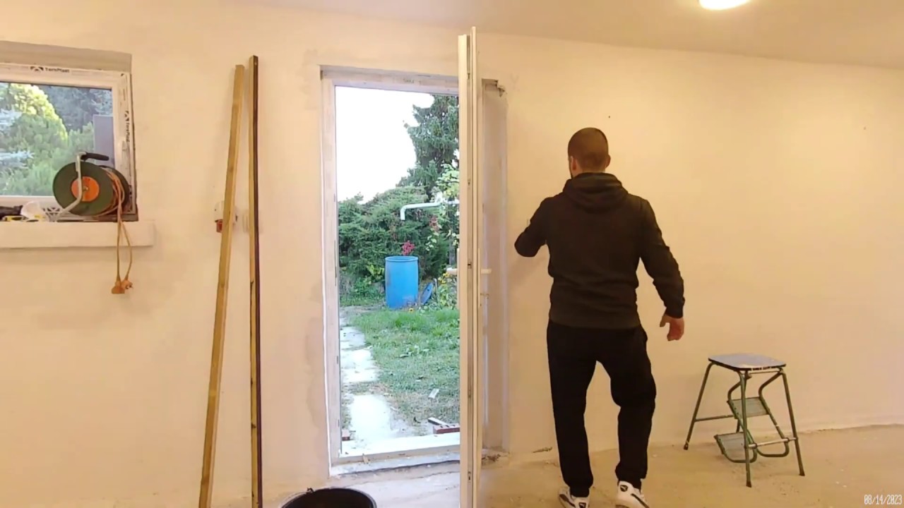 Turning the old garage into the new workshop: Part 4 - Doors replacement