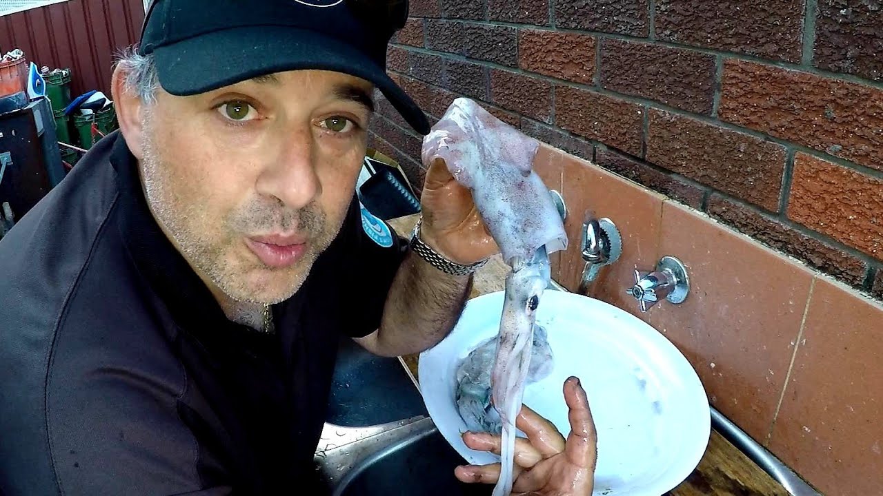 CALAMARI or ARROW SQUID WHICH TASTES BETTER? Catch Clean n Cook