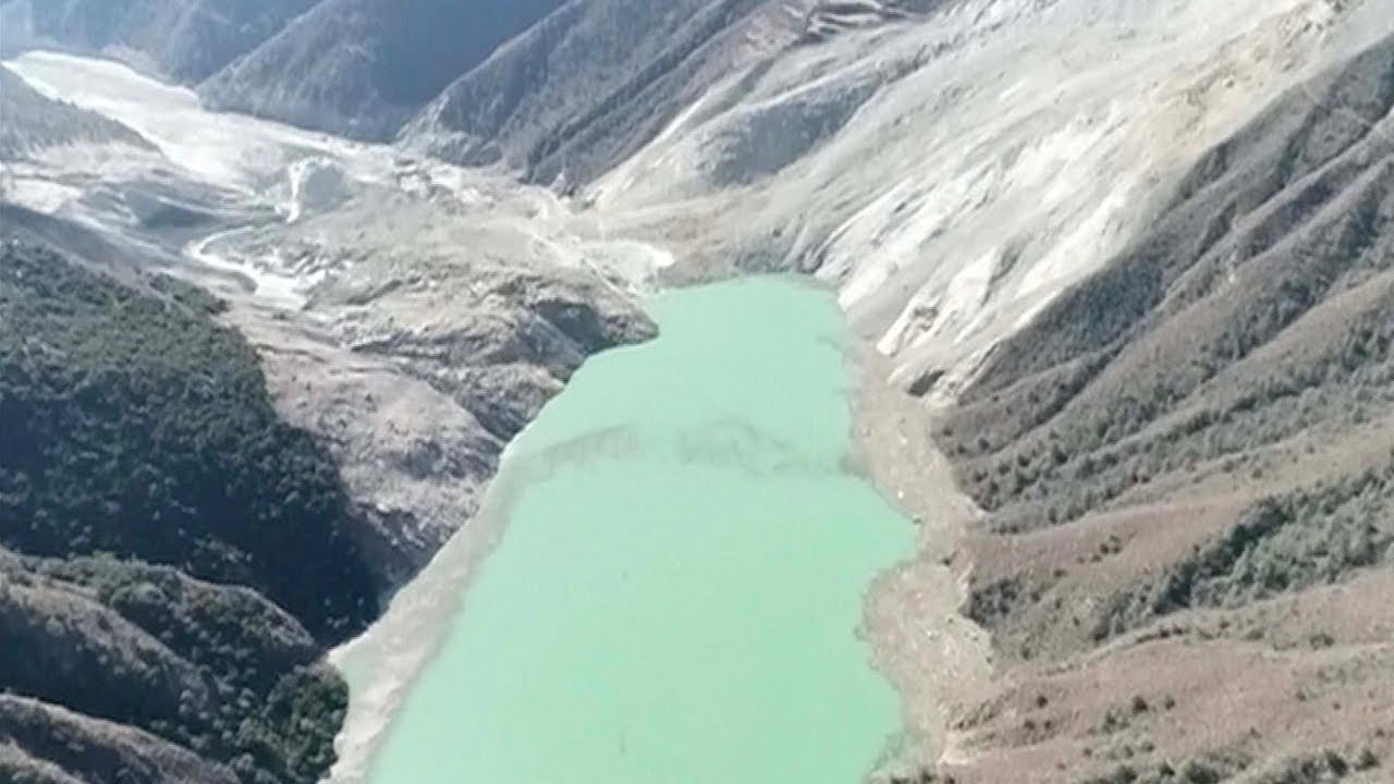 Rescuers divert floodwaters from barrier lake in southwest China