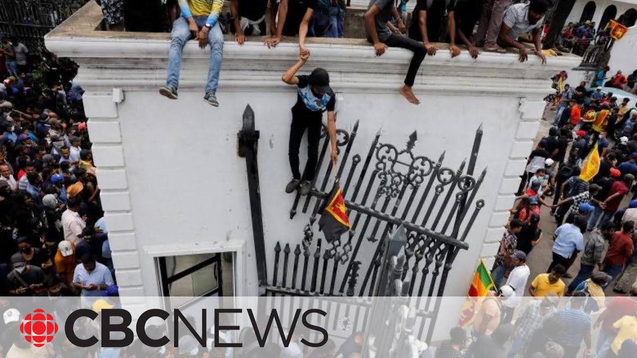 Sri Lankan president, PM agree to resign as protesters storm leaders' residences