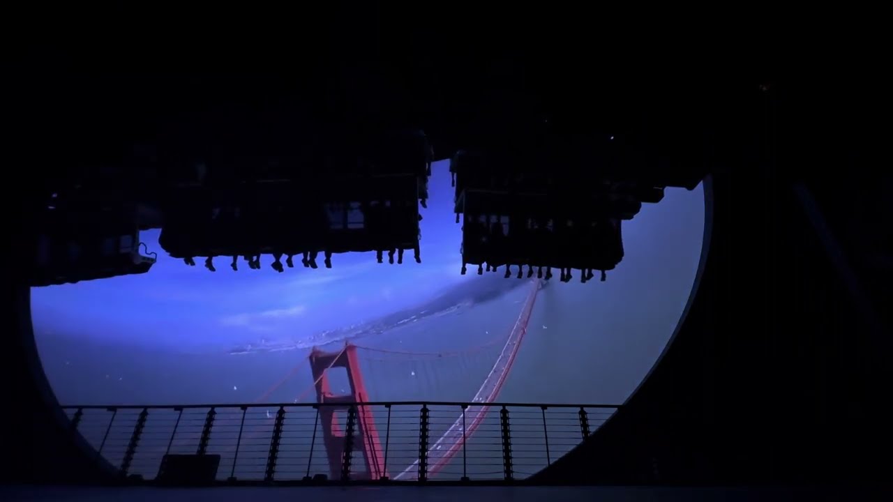 Soarin’ Over California - Floor View