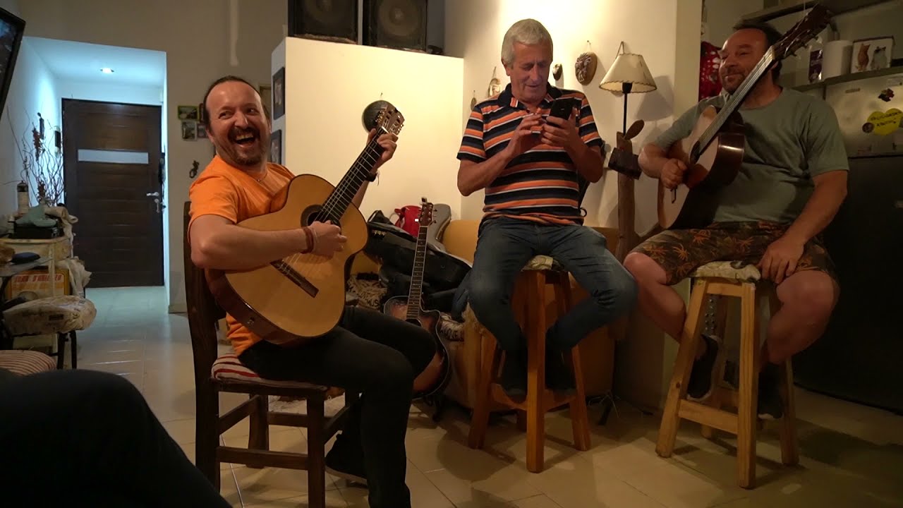 Guitarra Alpujarra 90 y Otra Guitarra de Luthier A LA PAR - por Jesús Amaya...