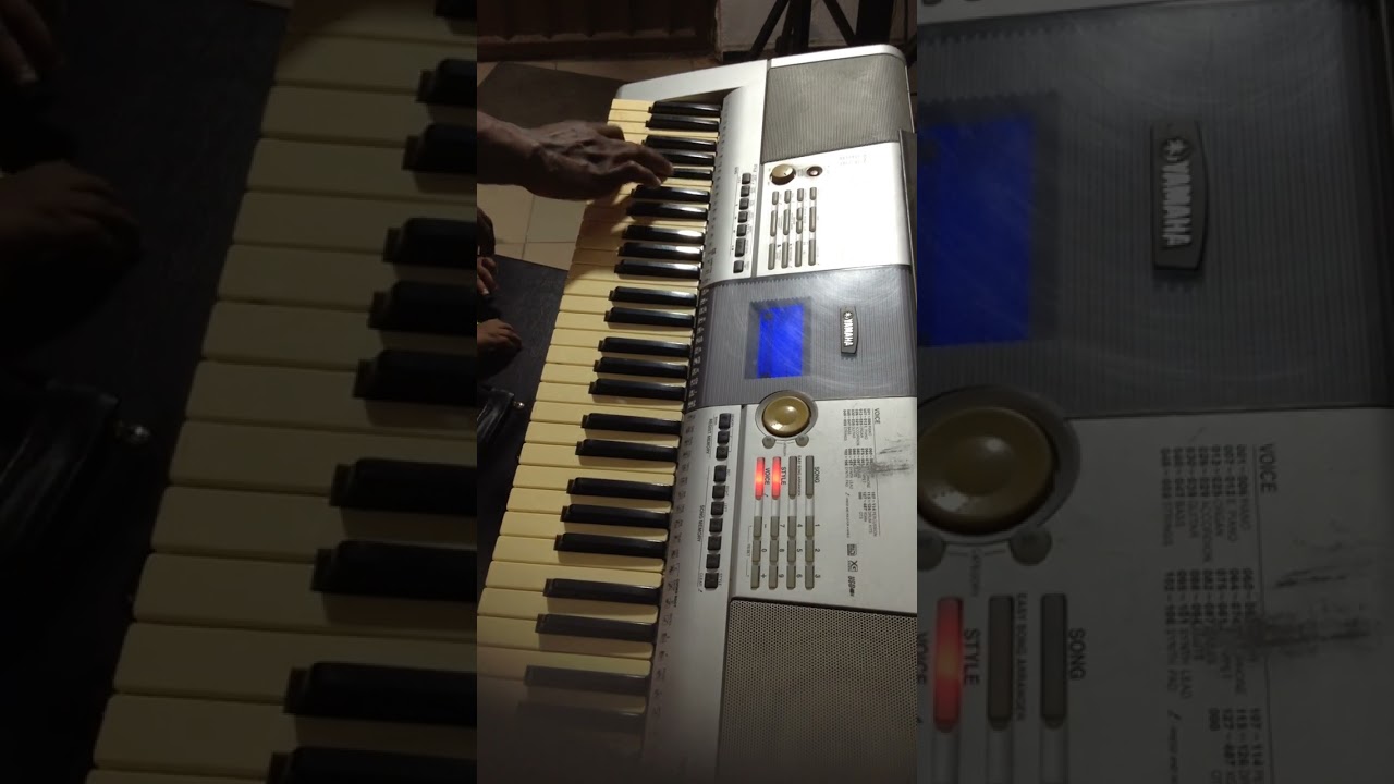 Yamaha PSR-295 Portatone 61-Key Touch-Sensitive Musical Keyboard