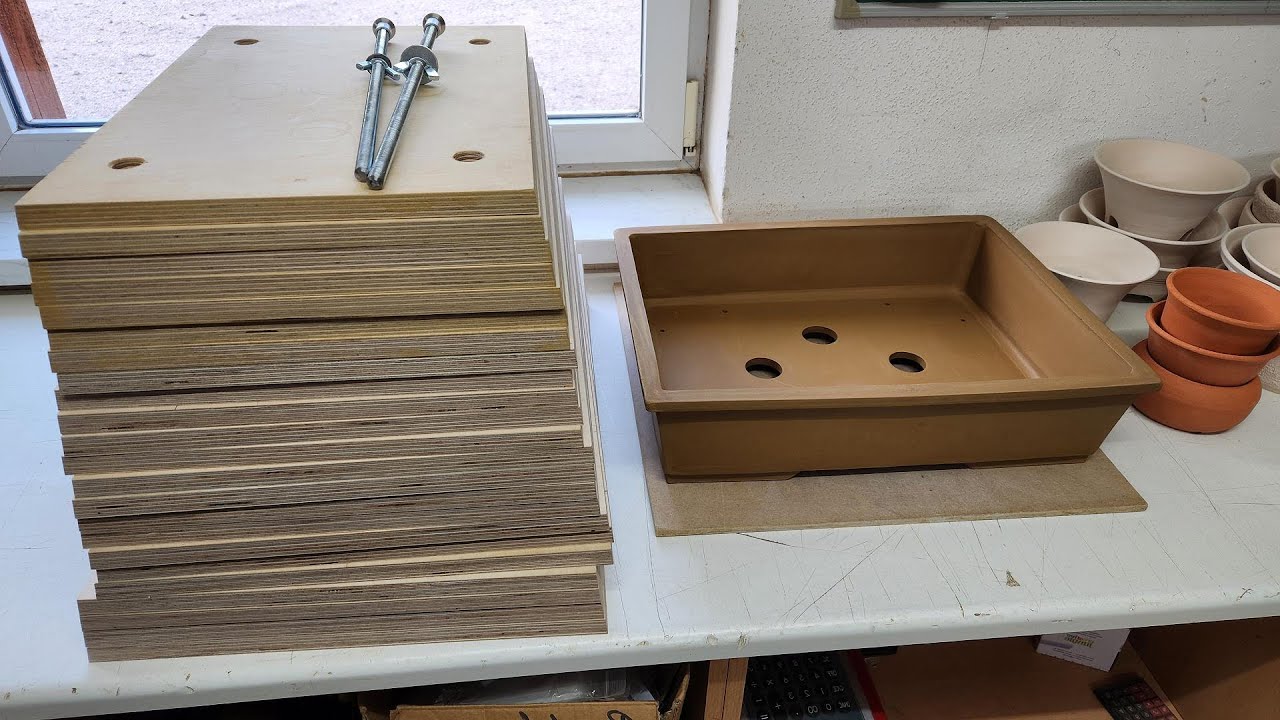 A new wooden master mold for rectangular ceramic pots