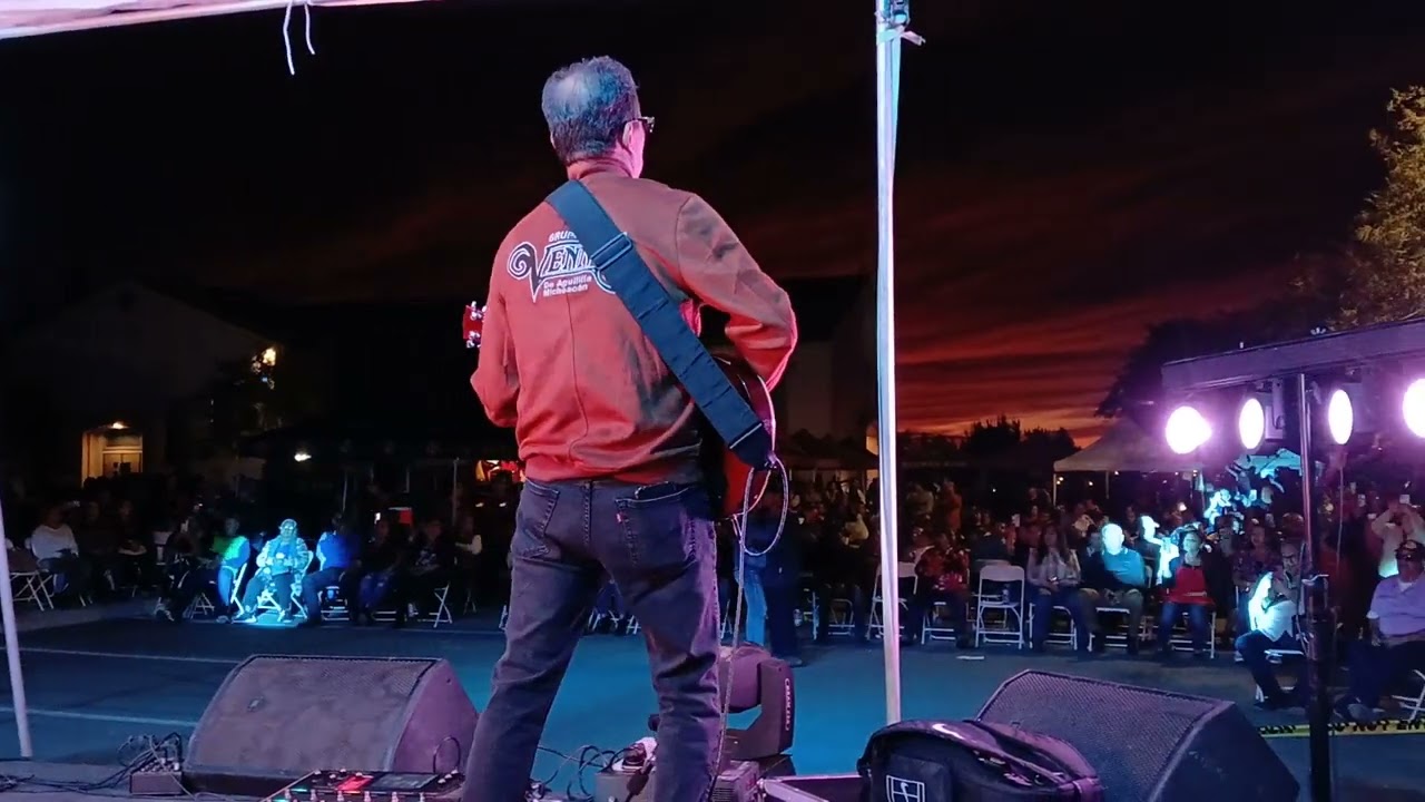Intro Éxitos Romanticos Grupo Vennus en Vivo Desde Kerman CA 2024 @quevivalamusicaenvivo