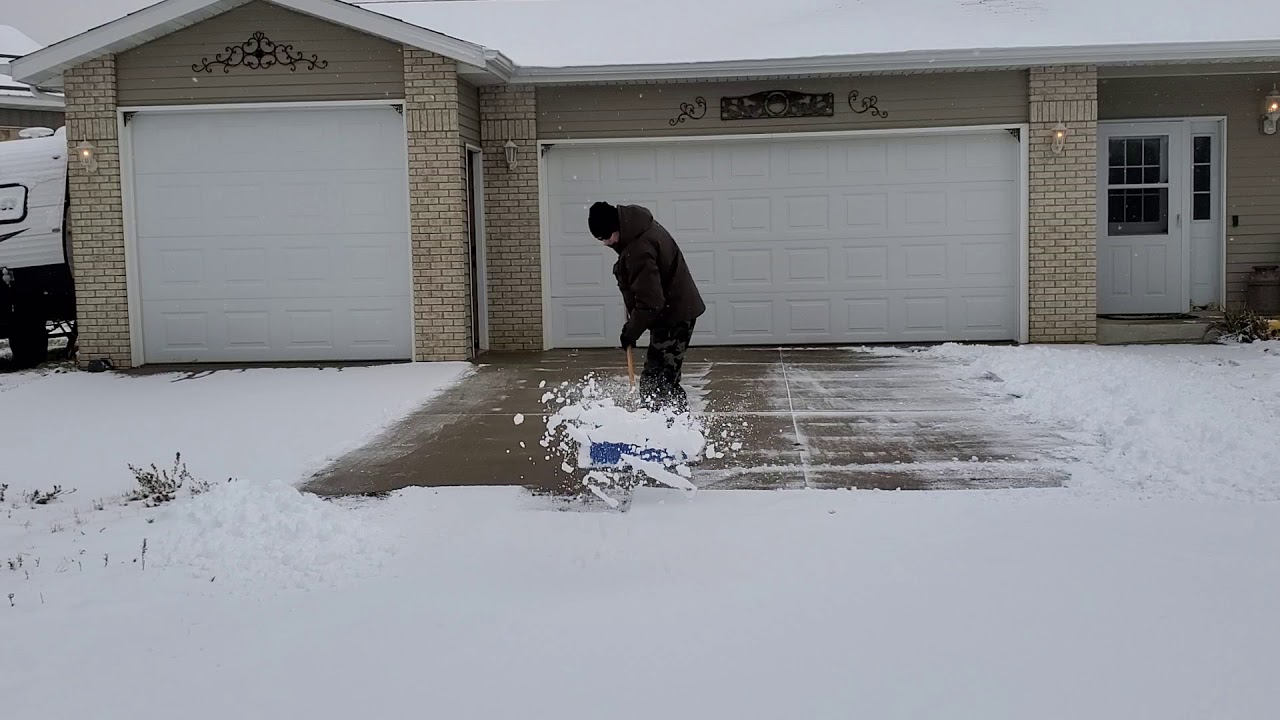 Snow. How to properly shovel a driveway.