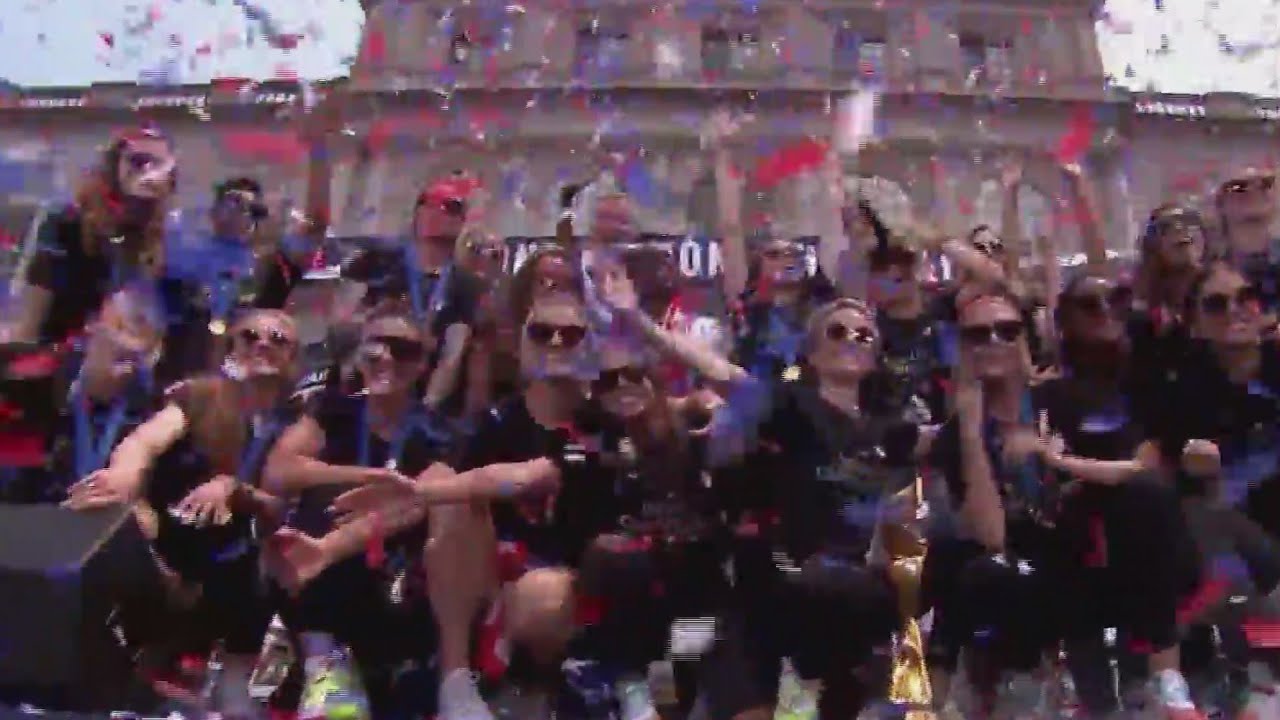 Portland filmmaker zooms lens on Rose City Riveters