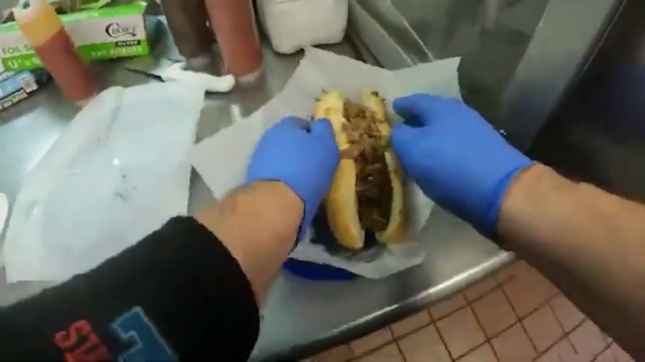 Eat in 3-D  , an inside look at a live streaming restaurant .. Daily Lives !!