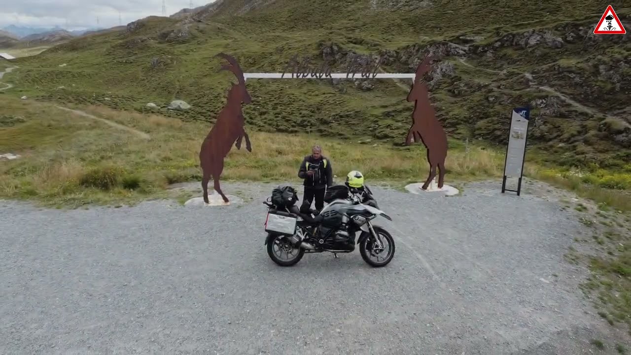 Alpes en Moto 2023. Día 5. Paso de San Gotardo, Overalppass, Albulapass, Oftenpass, Paso de Stelvio.