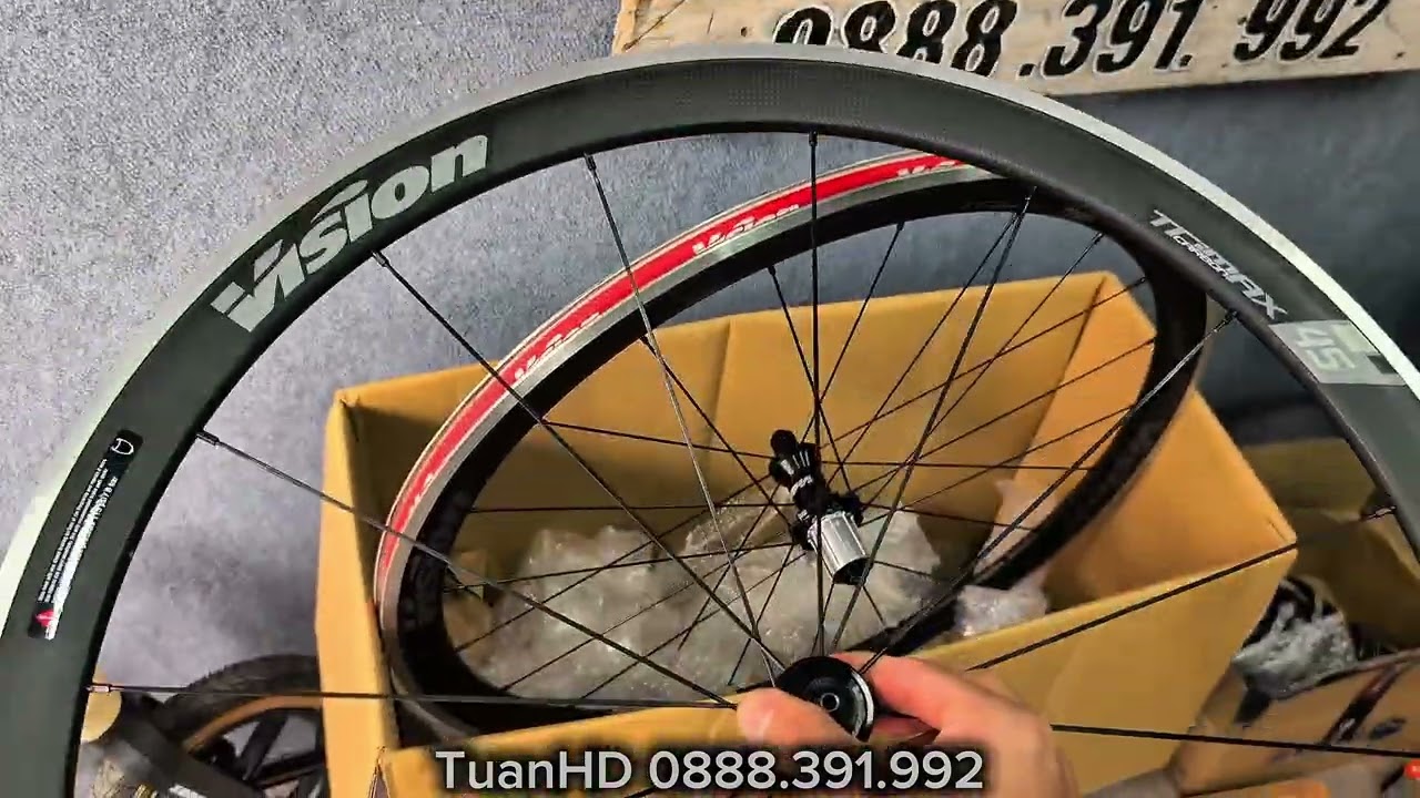 Bánh Vision carbon má nhôm chính hãng hàng tuyển kĩ mới 99%. 0888.391.992
