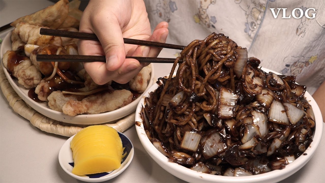 고칼로리로 갑자기 추워진 날씨 이겨내기 먹방브이로그 • 짜장면, 탕수육, 올리브솥밥, 버터알감자, KFC치킨나이트 • 집밥요리vlog