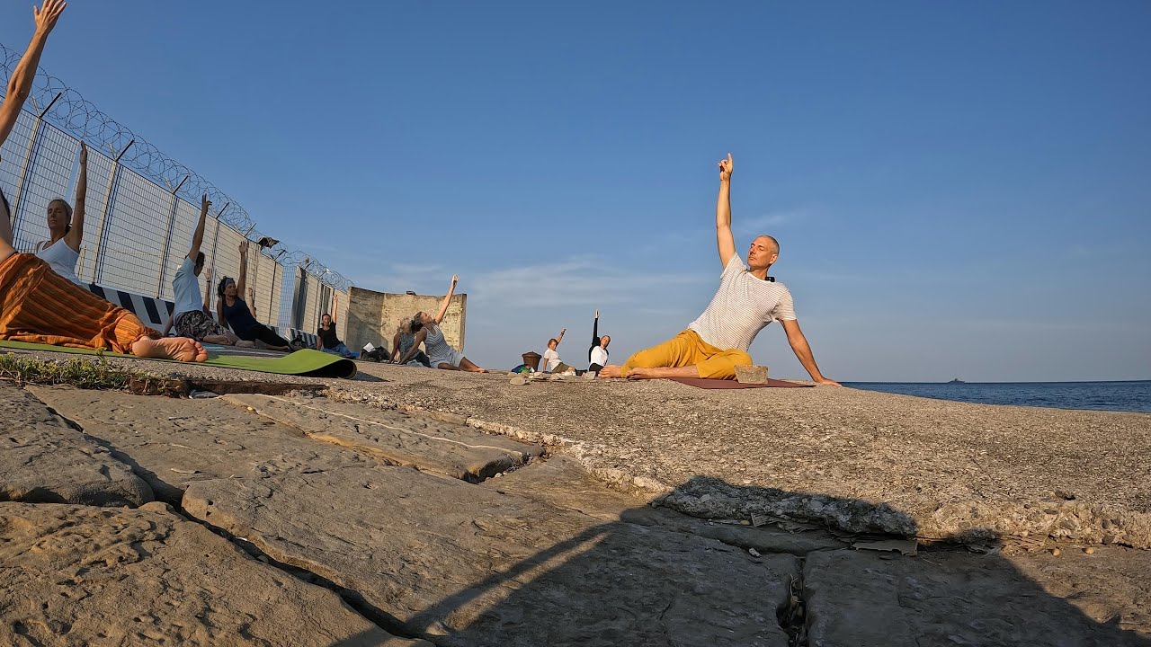 La pietra - Lezione di Yoga Terapia  con Edoardo Gustini
