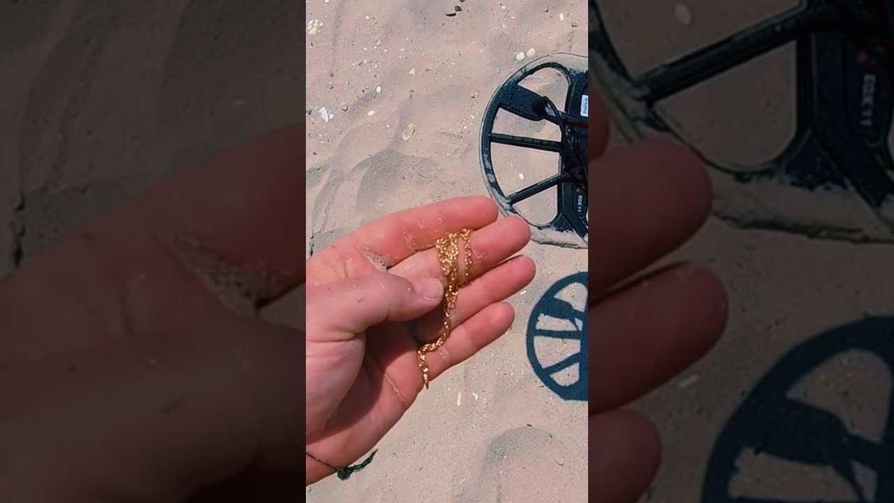 Beach Find &ndash; Real Gold Discovered with Metal Detector! #bestmetaldetector #metaldetecting