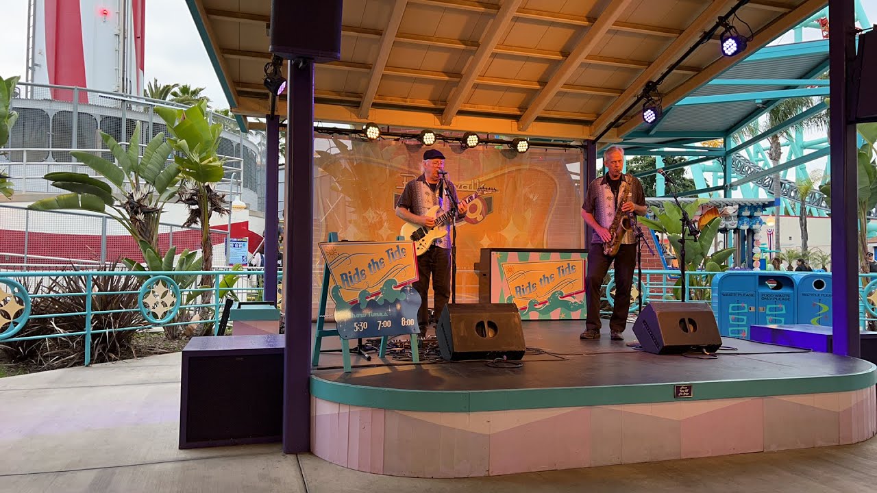 Knotts Berry Farm Live