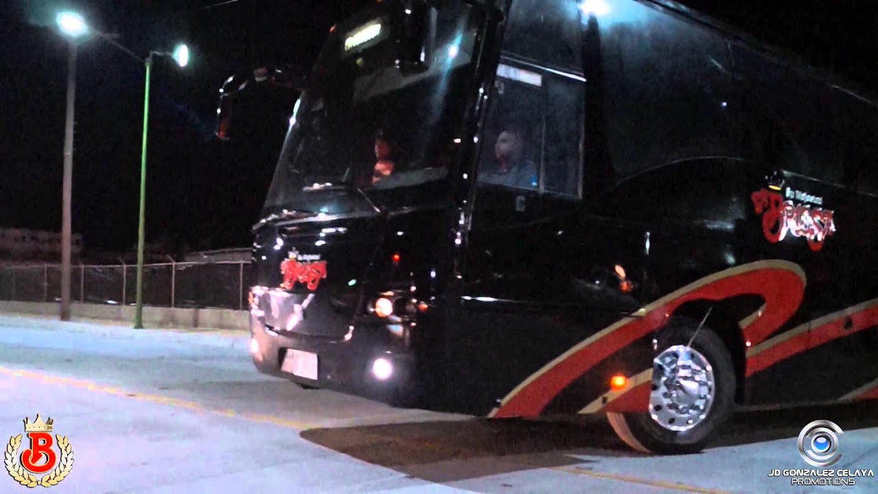 Bus de Su Majestad La Brissa al Salir del Carnaval Puerto Peñasco 2016