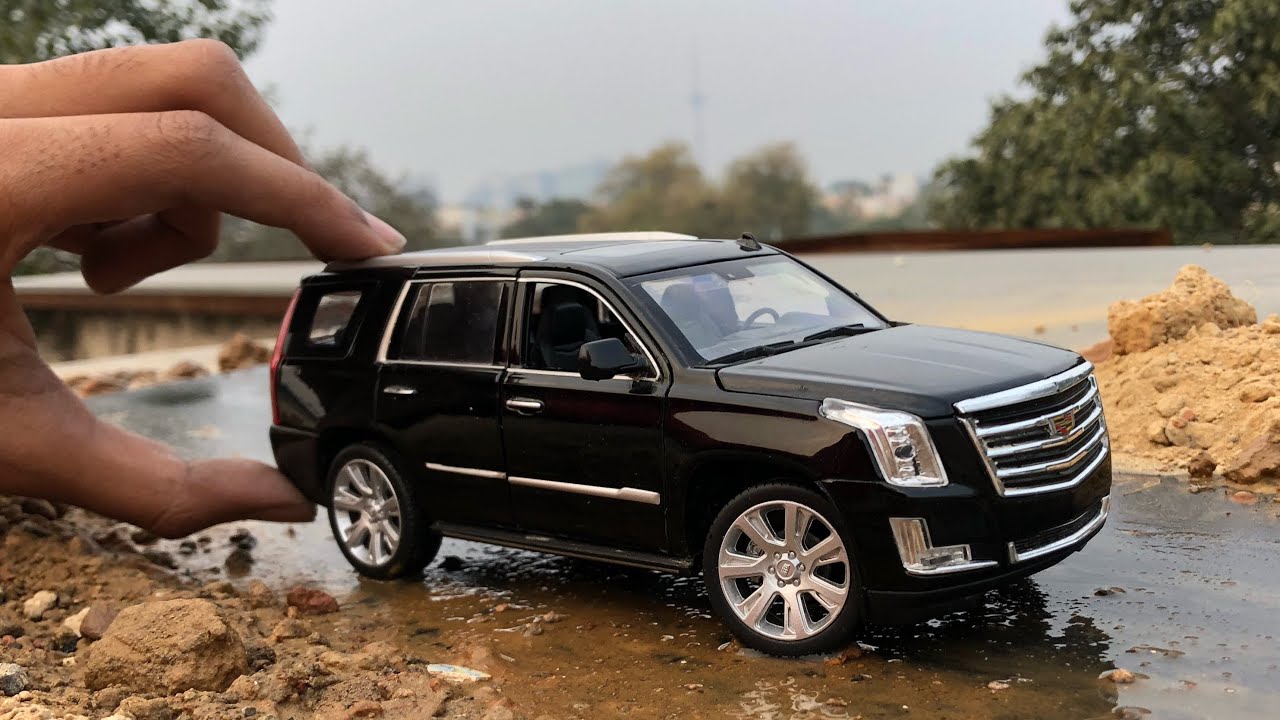Unboxing of Mini Cadillac Escalade Diecast Model Car | offroading | Big SUV | GM Merchandise