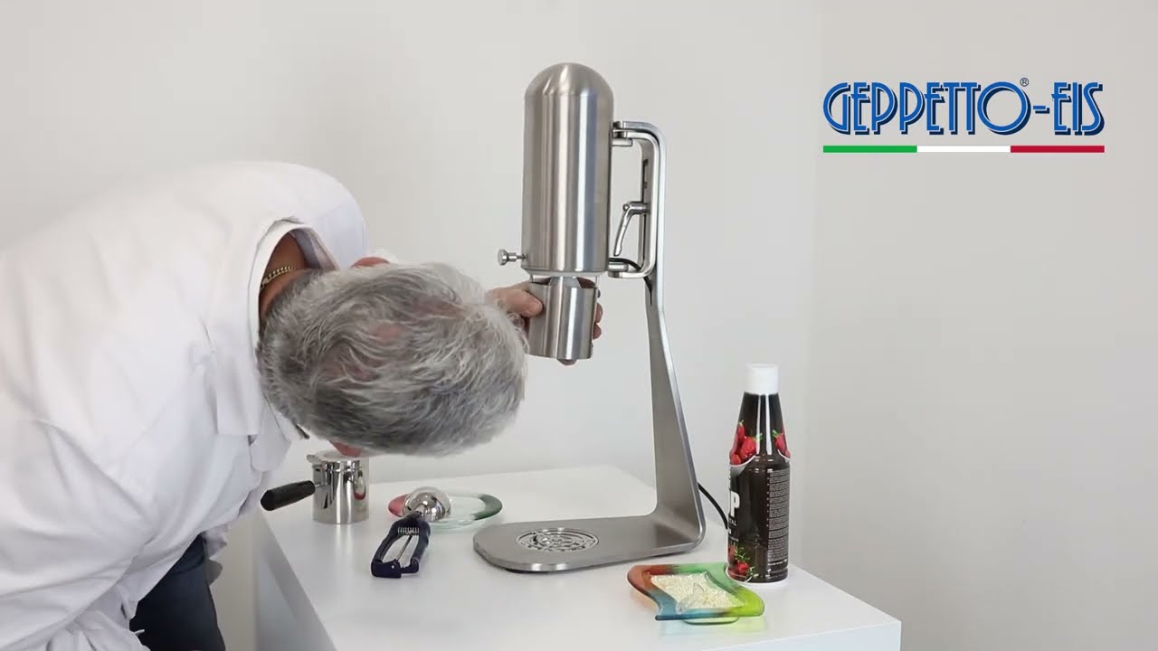 GEPPETTO&reg; stellt die edle und formsch&ouml;ne Spaghetti Eispresse UNICA mit dem Formgeber mit Deckel vor!