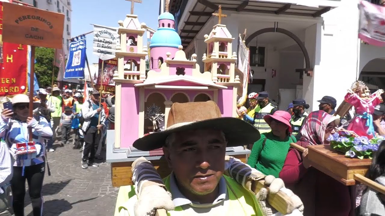 Peregrinos de Cachi llegan a la Catedral
