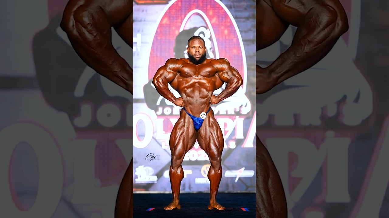 Кион Пирсон HD позирует на конкурсе &laquo;Мистер Олимпия 2025&raquo; Предварительное судейство