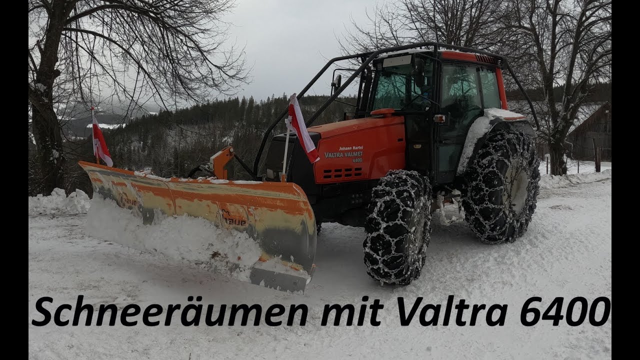 Schneeräumen mit Valtra Valmet 6400