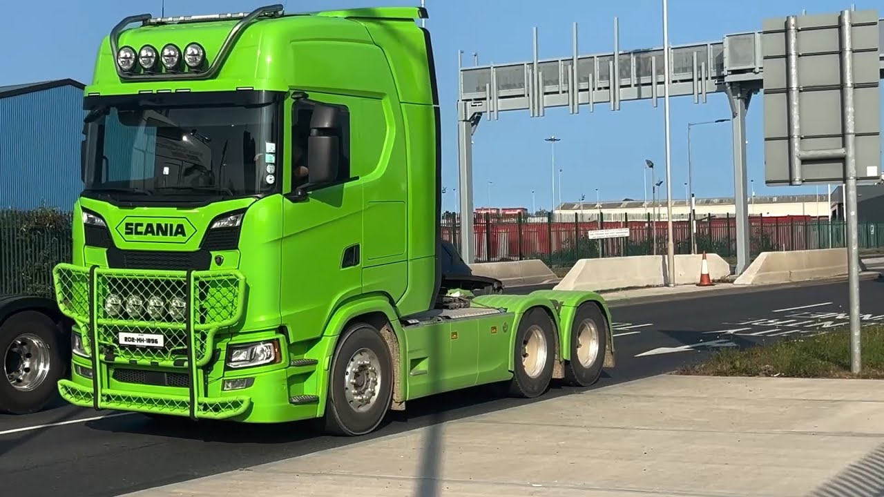 Top class trucks 🚨Truck Spotting in Ireland - August 2025 @ Dublin Port & N7