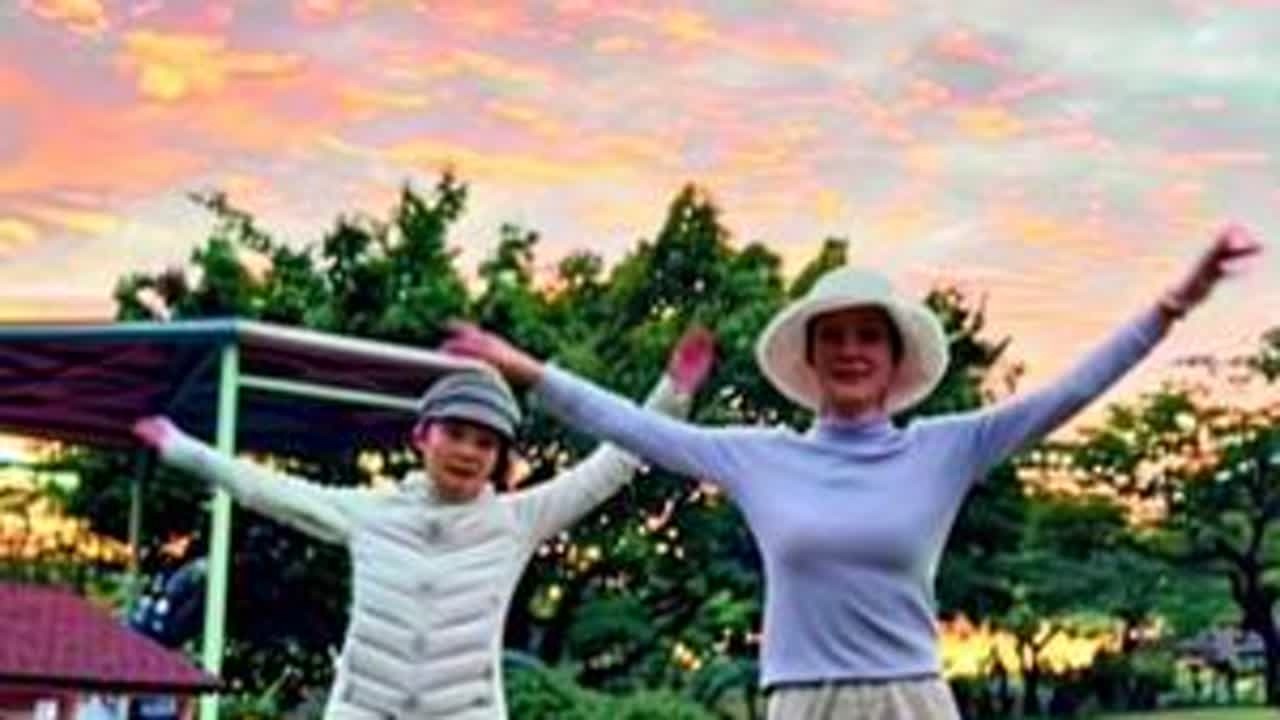 陪婆婆打卡二郎担山第二十七天 虽然只过了20多天，却是从夏天到了冬天#贵在坚持 #婆媳 #坚持打卡 #一起来锻炼 #每日分享