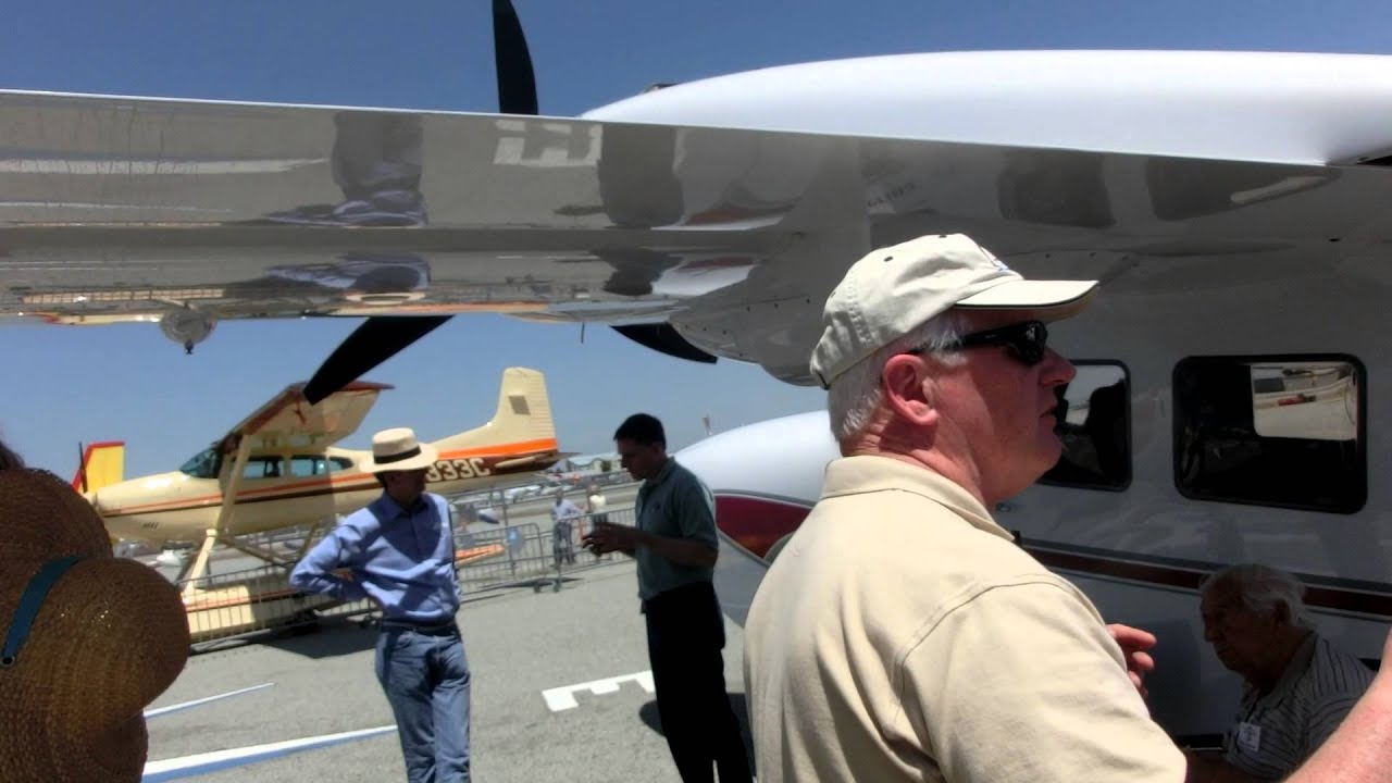 Close look at a Gweduck Amphibian Flying-boat design - 1/4