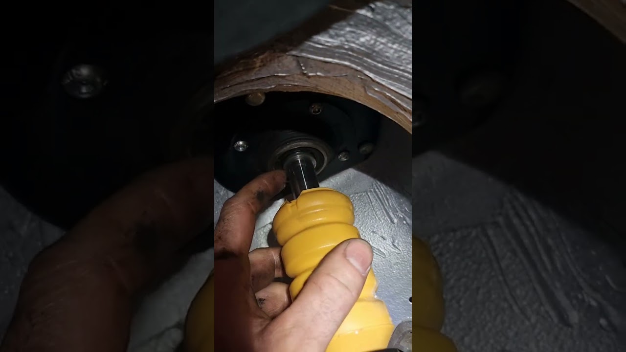 Mercedes Benz strut and wheel bearing inspection, bump stop change out