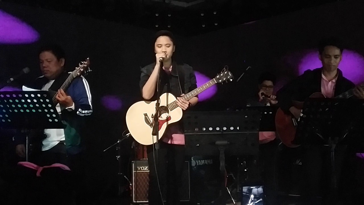 Versace On The Floor - Kaye Cal