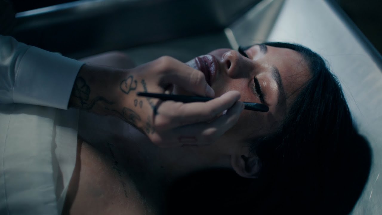 Nessa Barrett - i wanna die (official music video)