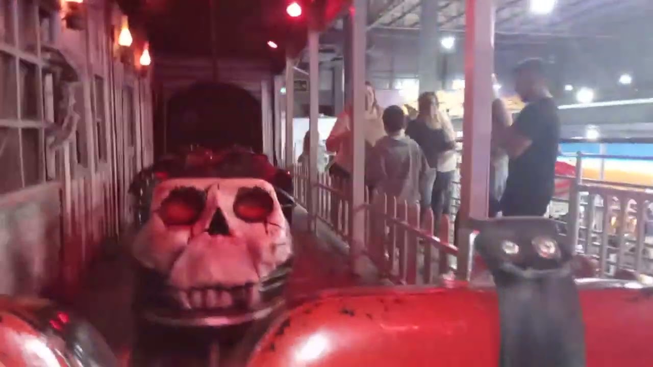 Subiendo al tren fantasma