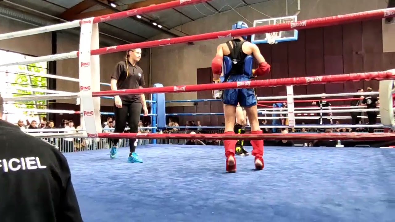 29 avril 2023. Coupe de Paris AFMT. 1/2 de finale -60 classe D. Jorn en plastron rouge.