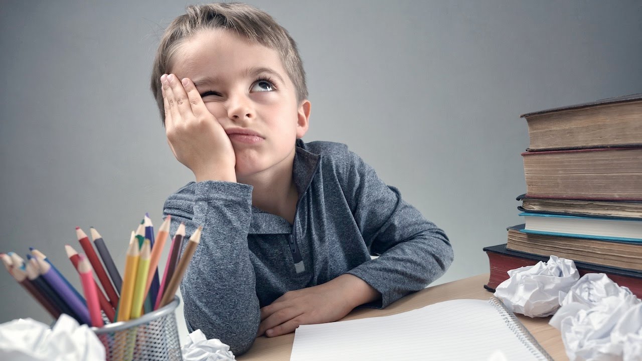 Cosa fare se il bambino non vuole fare i compiti