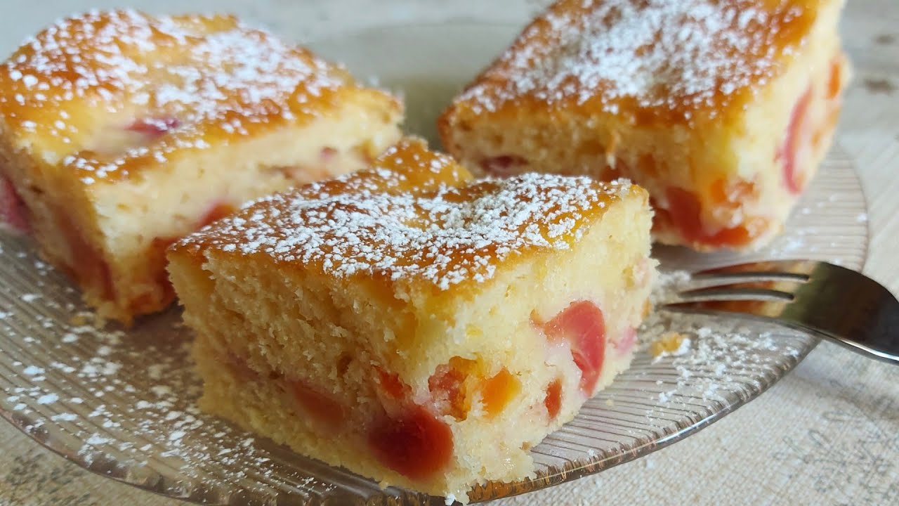 Egyszerű, cseresznyés sütemény.