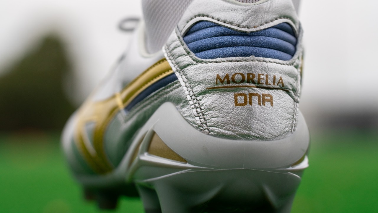 The BEST Football Boots of ALL TIME? | Mizuno Morelia DNA