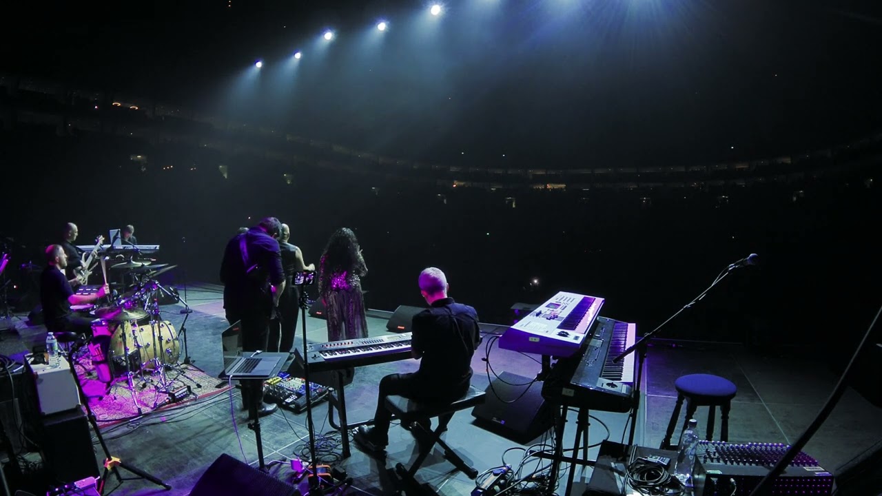 Odyssey - Looking For A Way Out (Live at the O2 Arena)