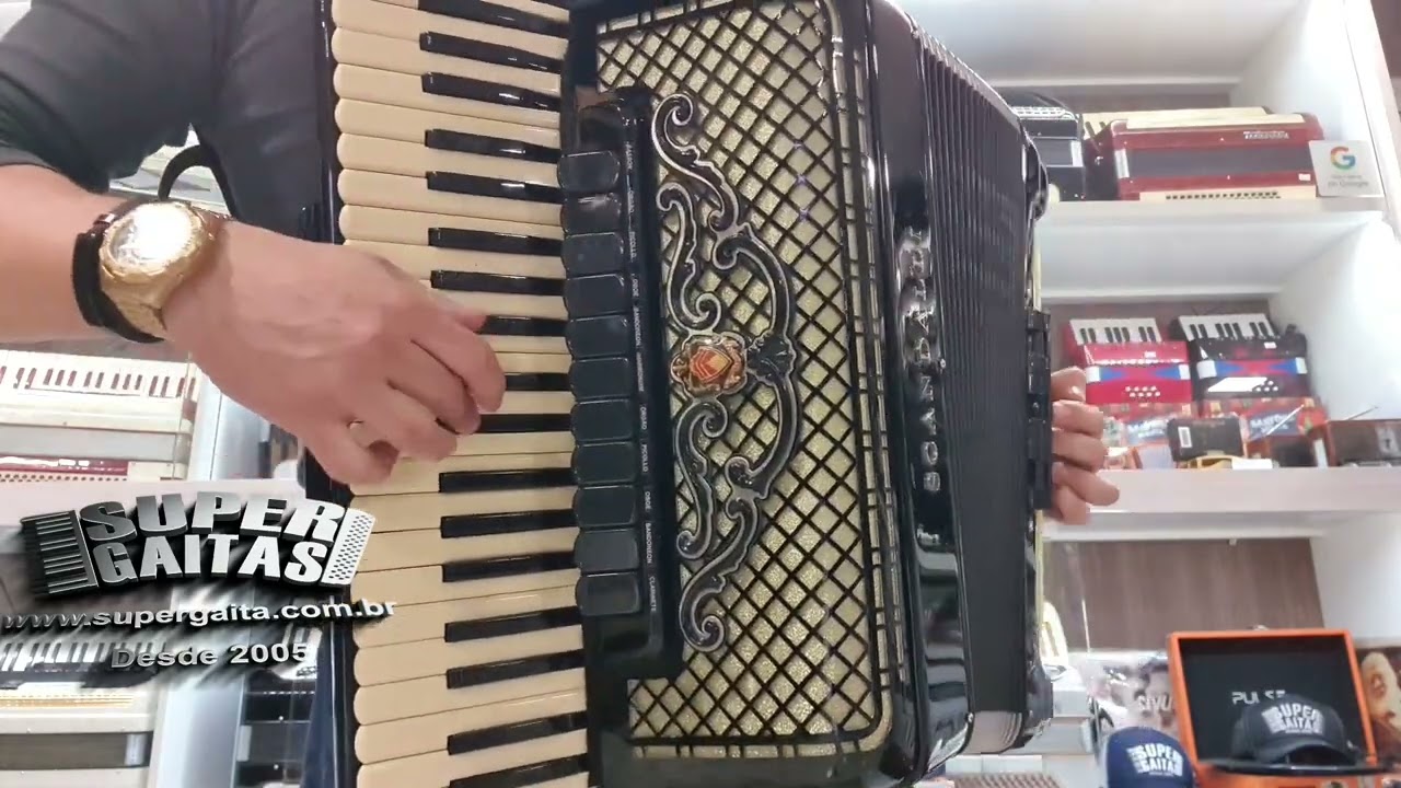 O Acordeon Scandalli Super V tem a fama e a visibilidade para sua música. 